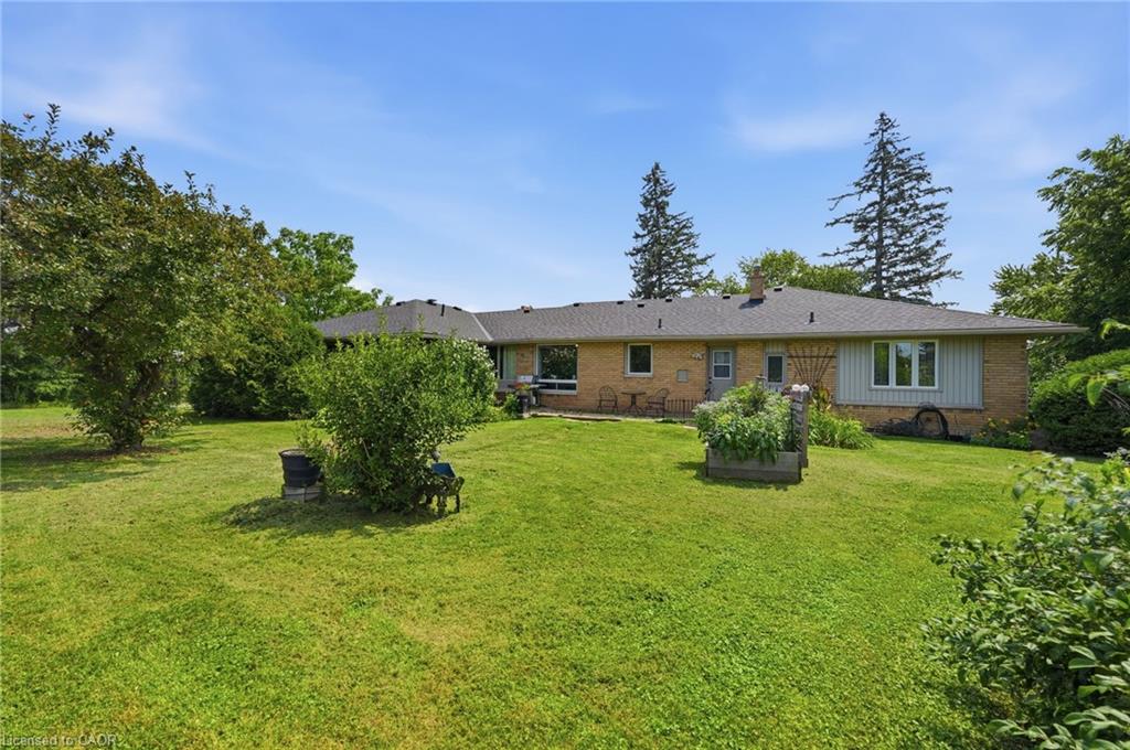 1432 Colborne Street E Property Photo 32