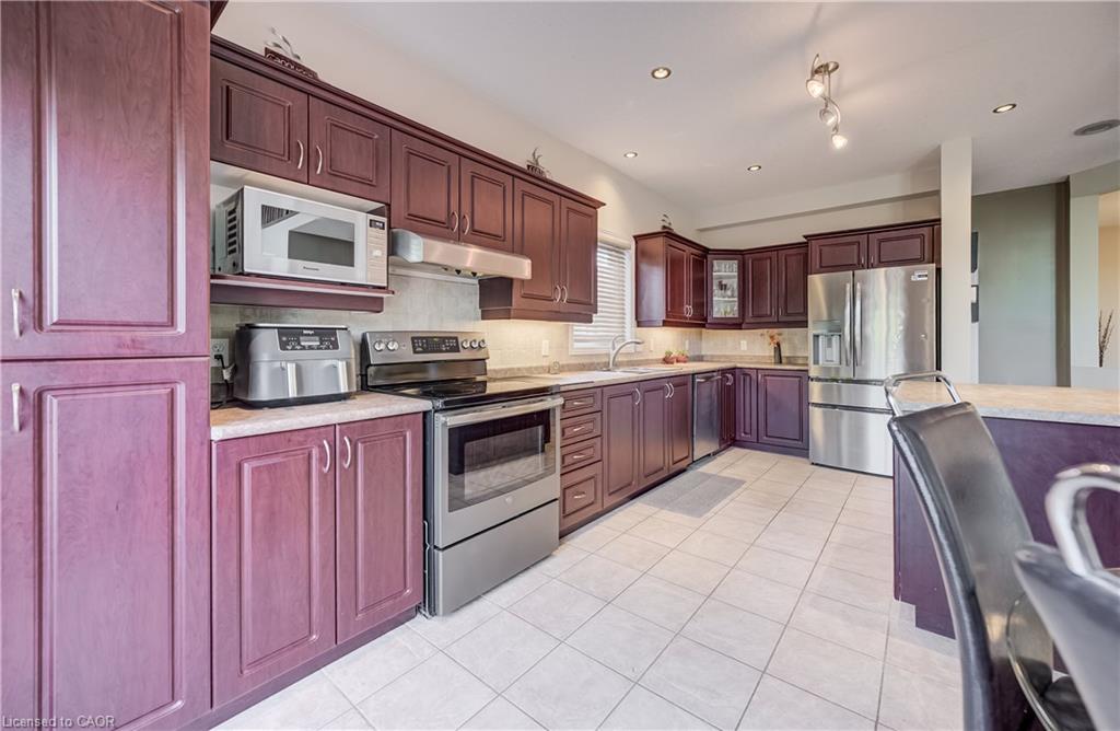 573 Robert Ferrie Drive Property Photo 17