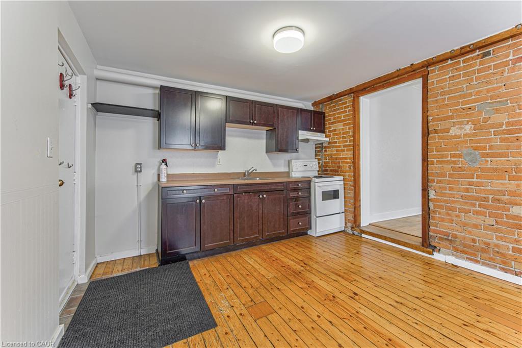 217 Lancaster Street E Property Photo 7