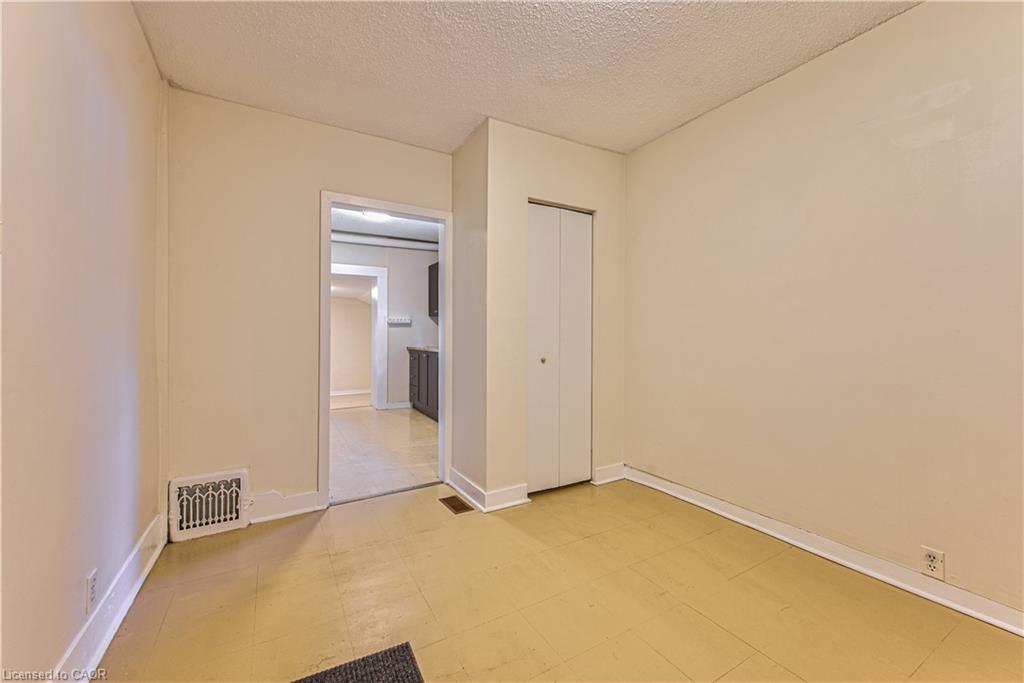 217 Lancaster Street E Property Photo 9