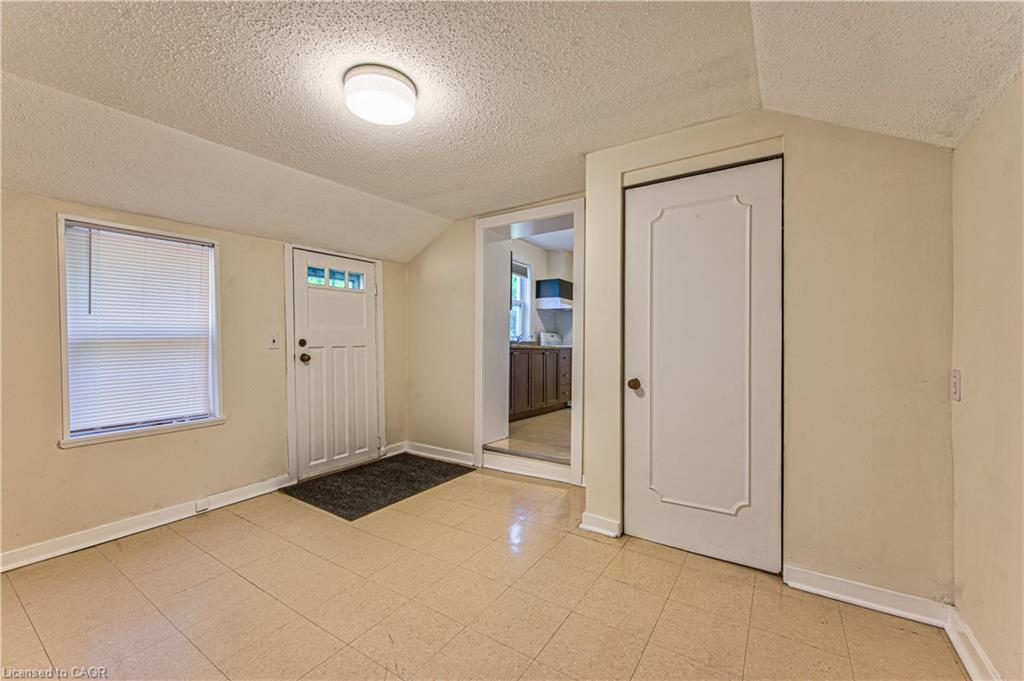217 Lancaster Street E Property Photo 14