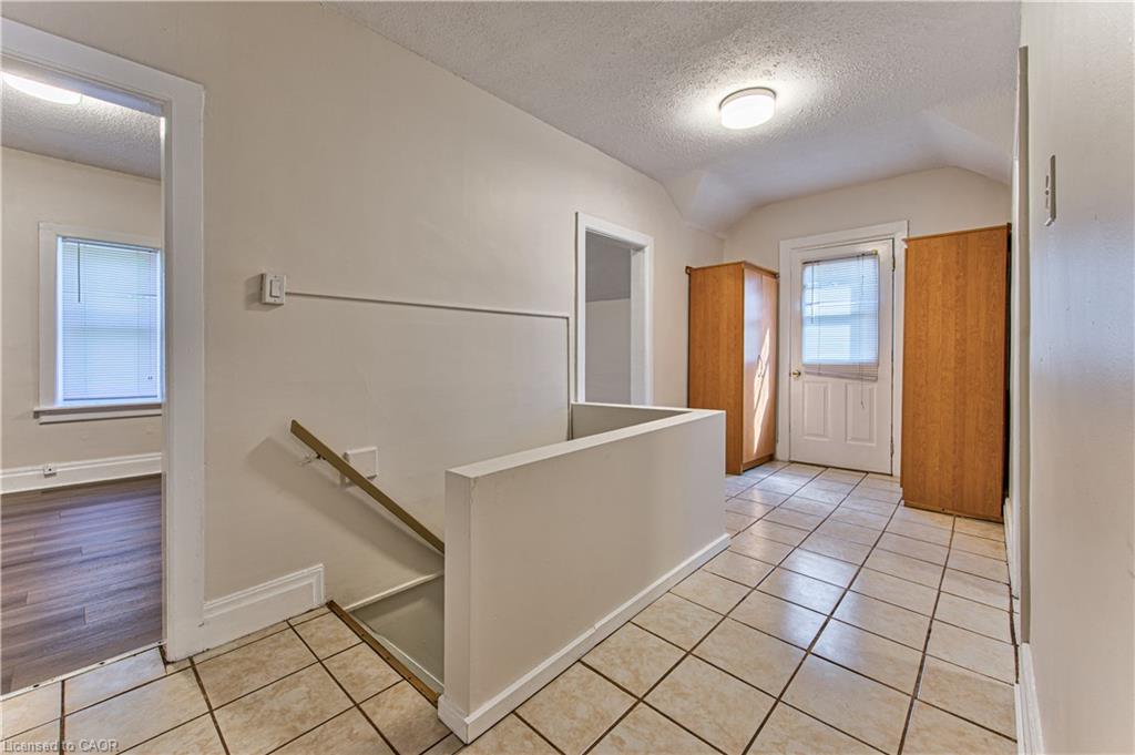 217 Lancaster Street E Property Photo 15