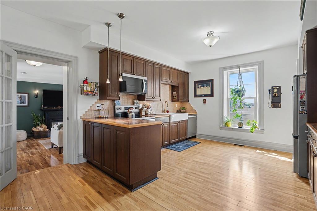 5330 Rainham Road Property Photo 10