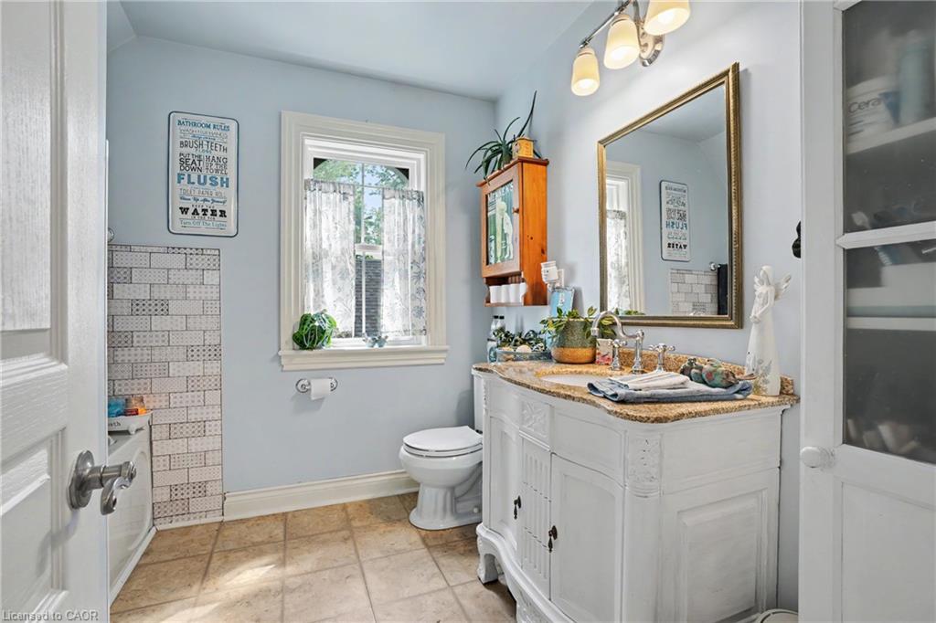 5330 Rainham Road Property Photo 22