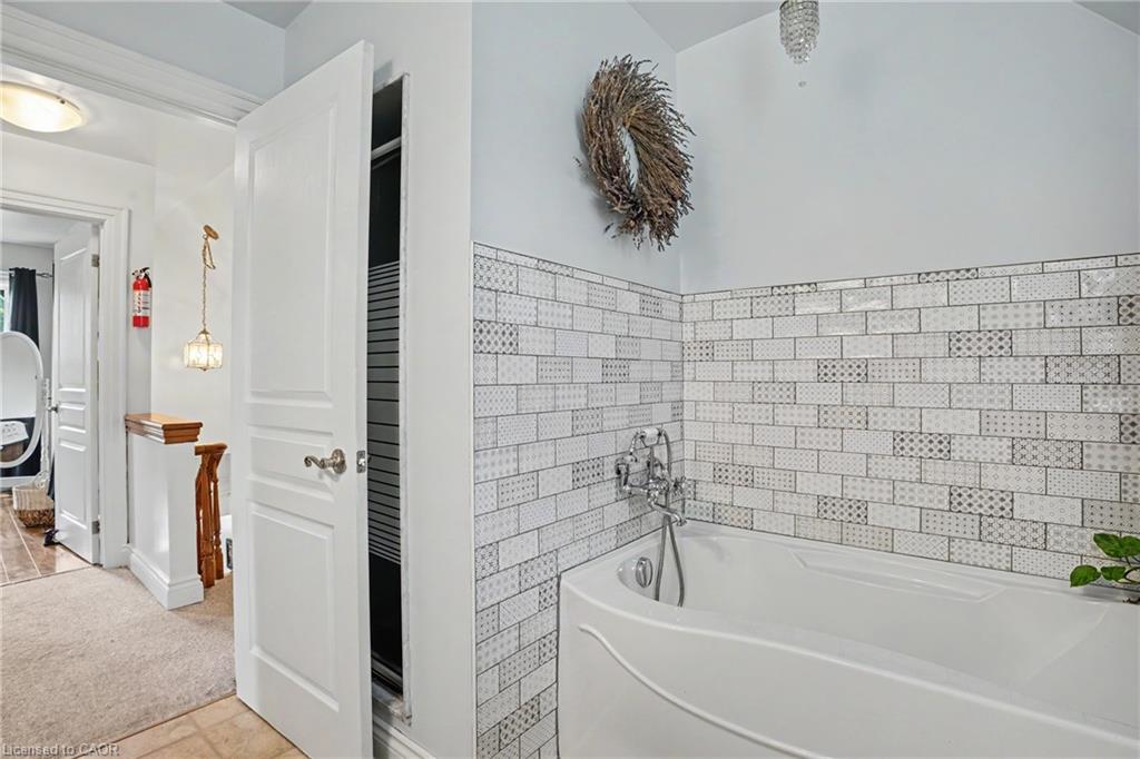 5330 Rainham Road Property Photo 23