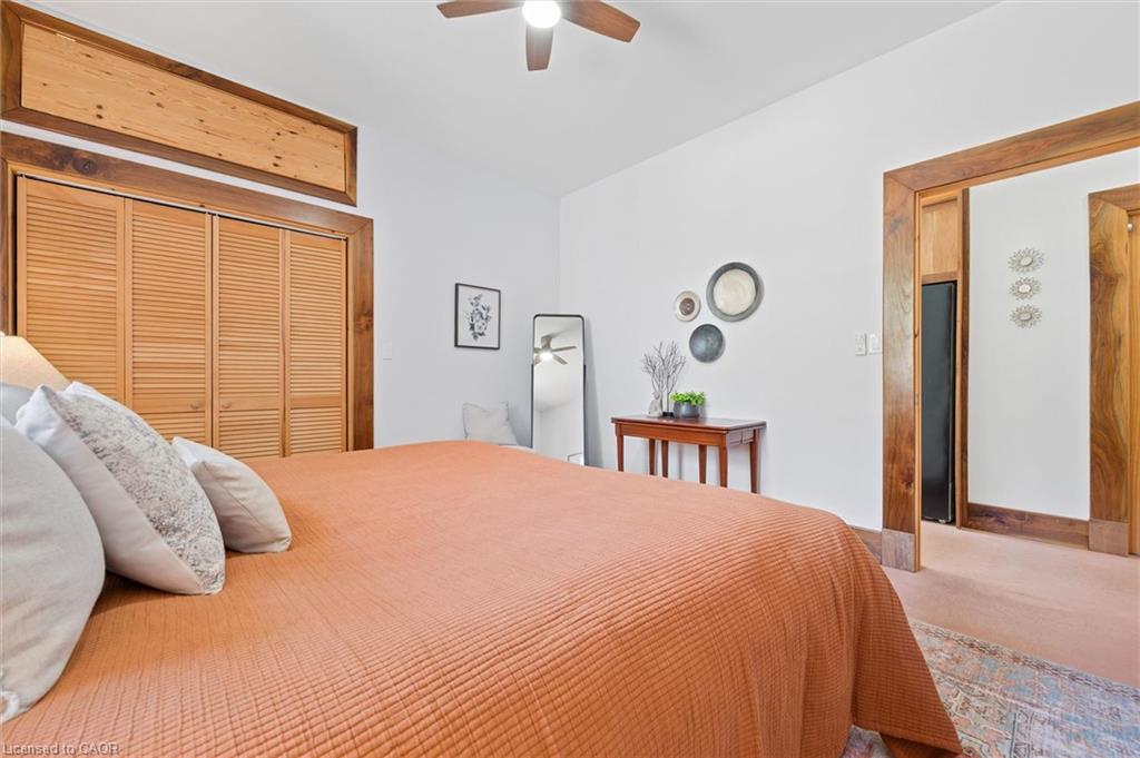 5578 11th Line Property Photo 13