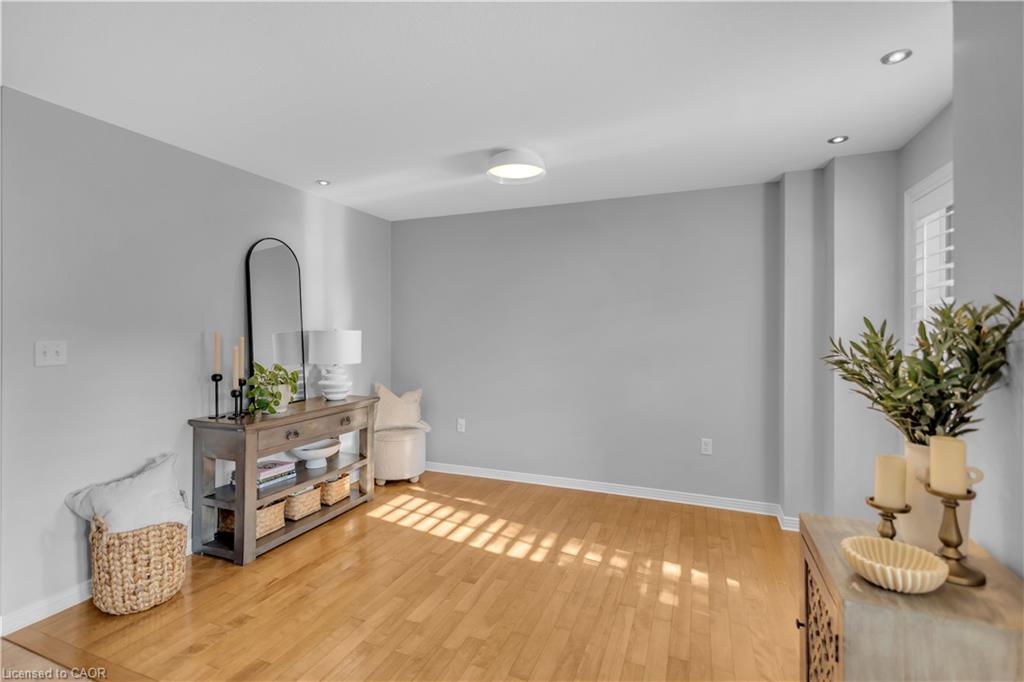 32 Tossell Avenue Property Photo 5