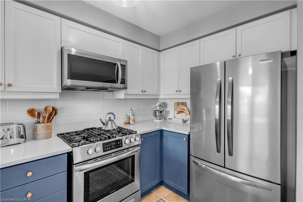 32 Tossell Avenue Property Photo 6