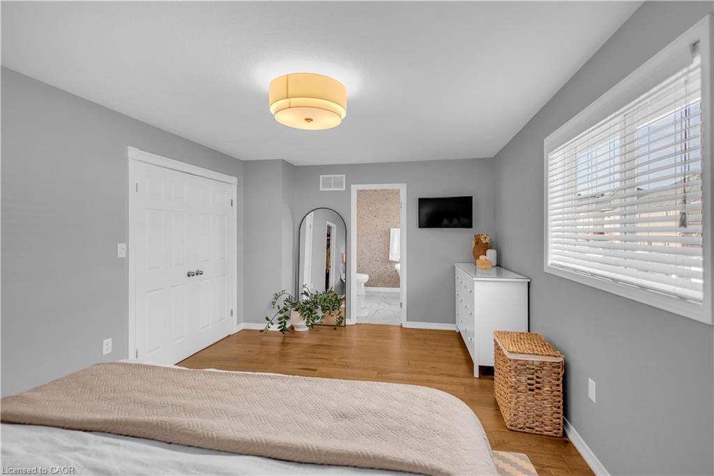 32 Tossell Avenue Property Photo 15