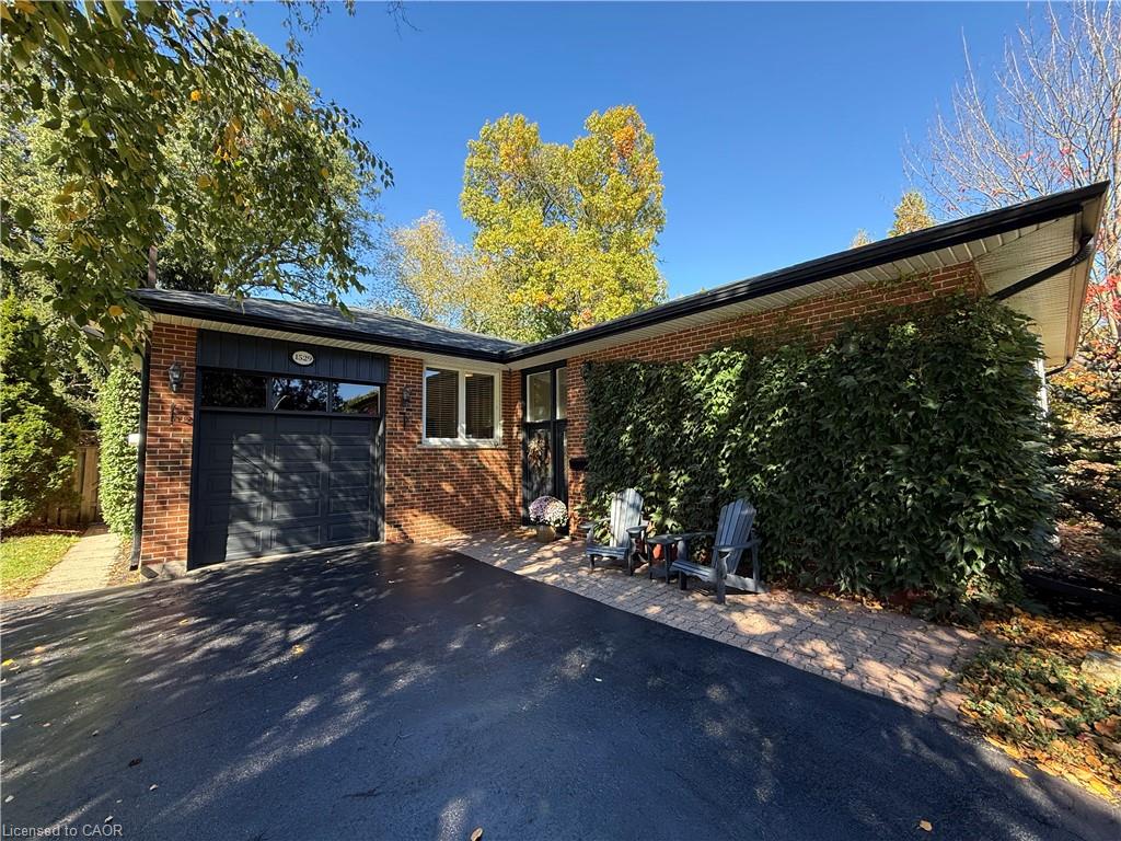 1529 Wembury Road Property Photo 2