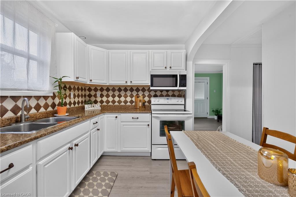 243 West 19th Street Property Photo 19