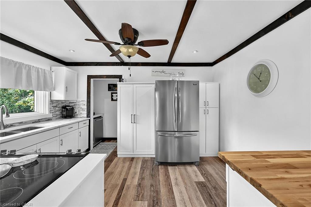 2447 Ridge Road W Property Photo 9