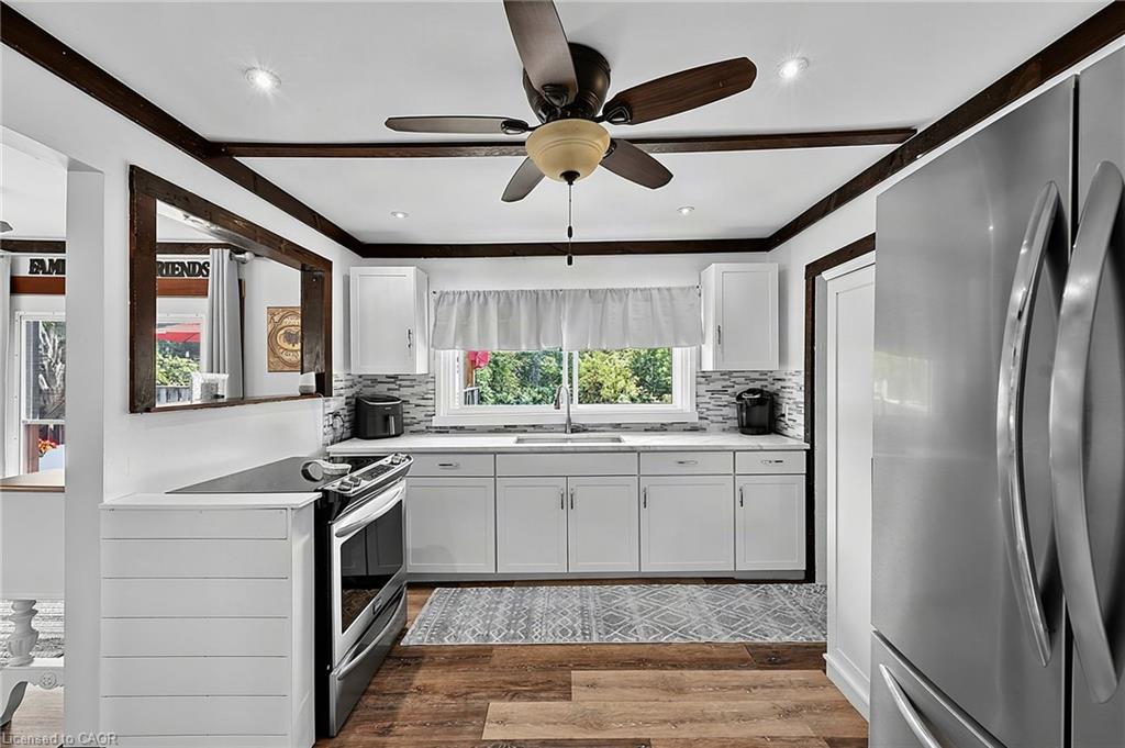 2447 Ridge Road W Property Photo 10