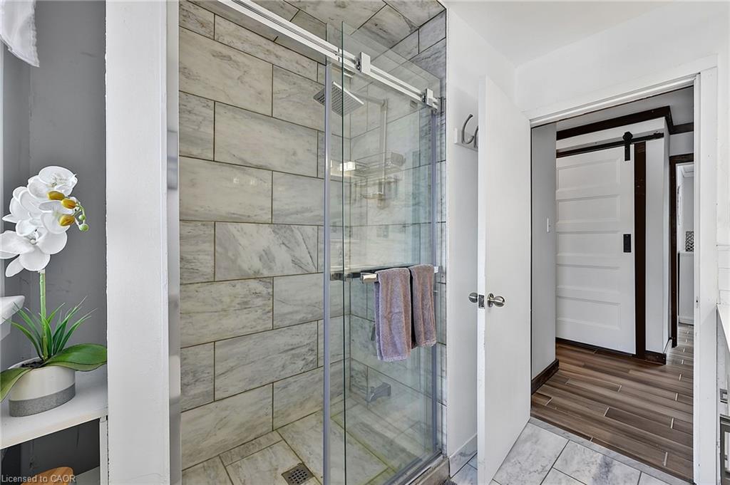2447 Ridge Road W Property Photo 17