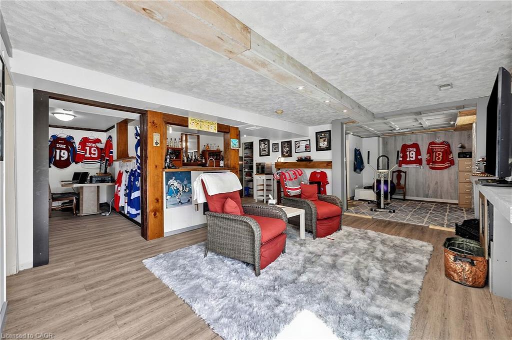 2447 Ridge Road W Property Photo 25