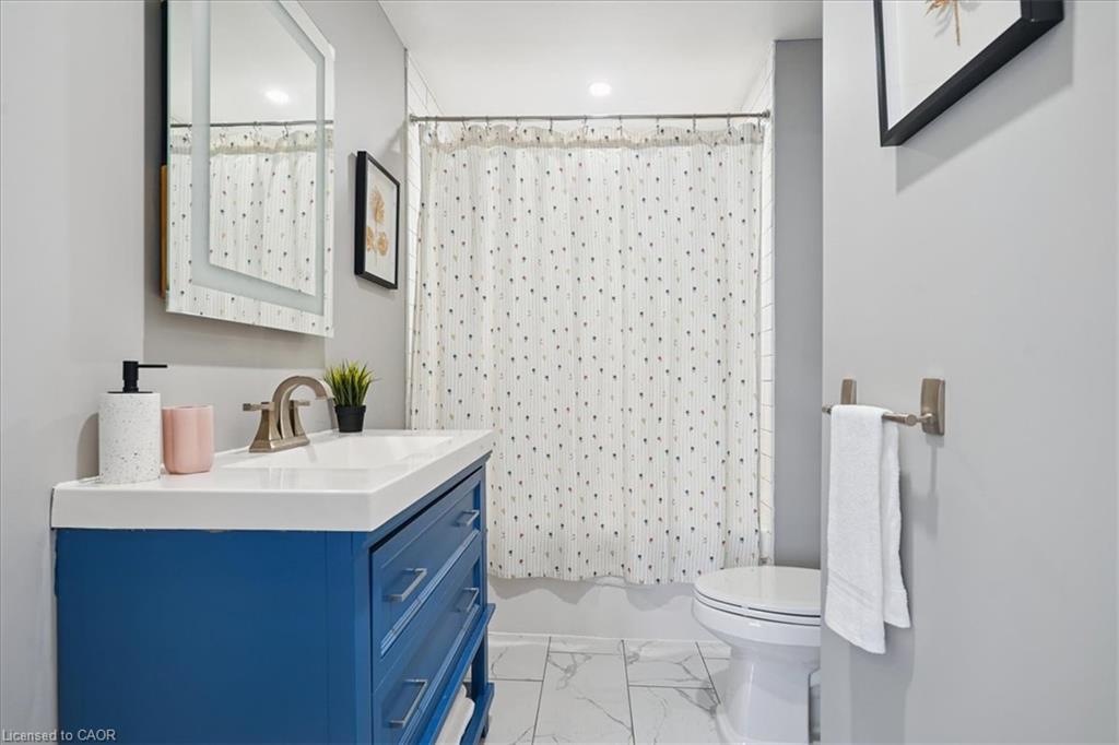 32 Allan Avenue Property Photo 26