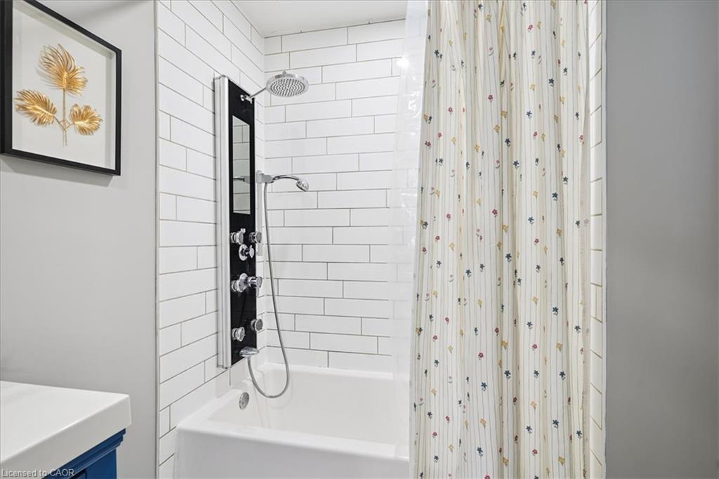 32 Allan Avenue Property Photo 27