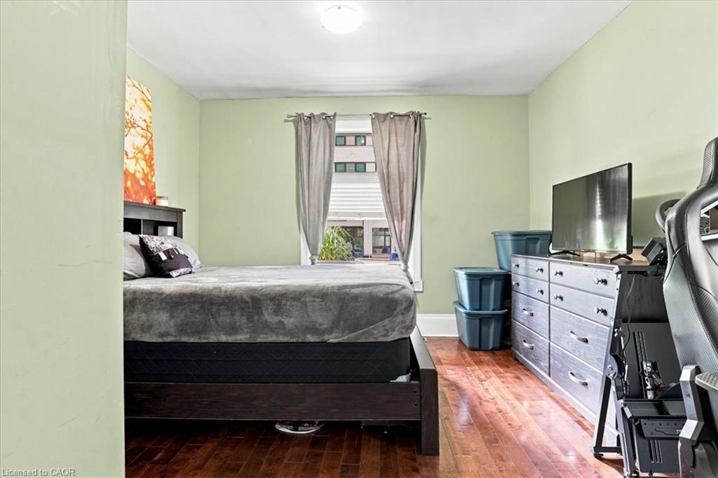 406 Duke Street W Property Photo 10