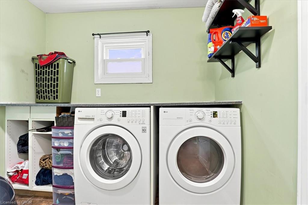 406 Duke Street W Property Photo 14