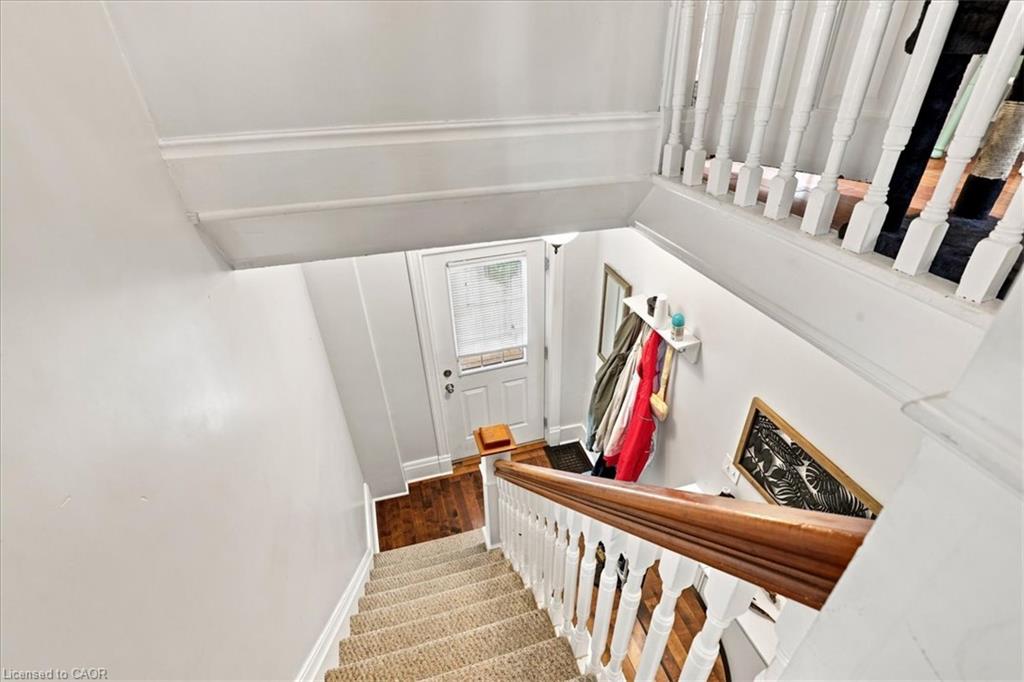 406 Duke Street W Property Photo 15
