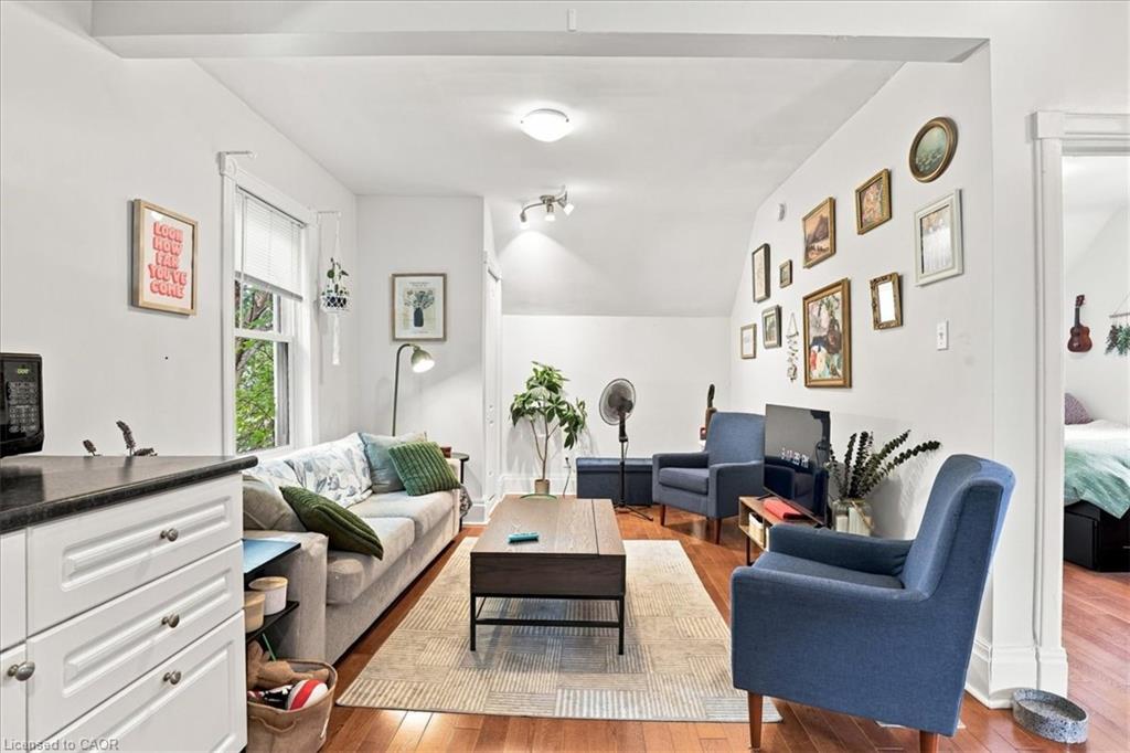 406 Duke Street W Property Photo 19