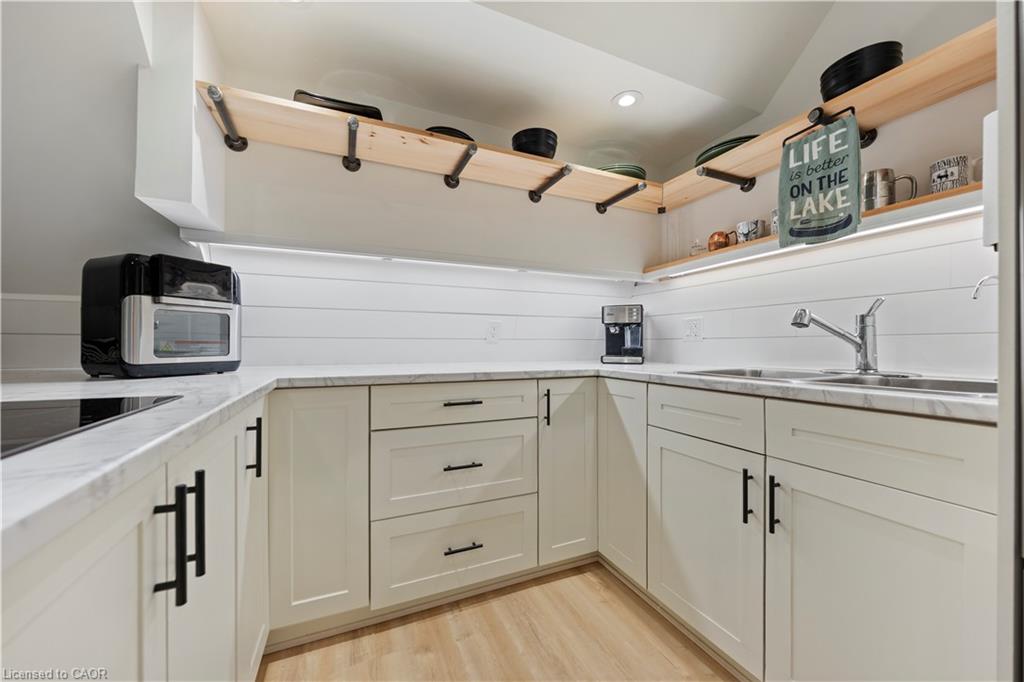 14 Howey Avenue Property Photo 28
