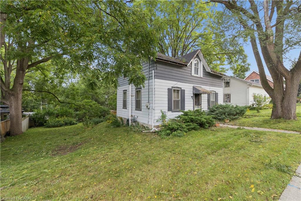 53 Capron Street Property Photo 2