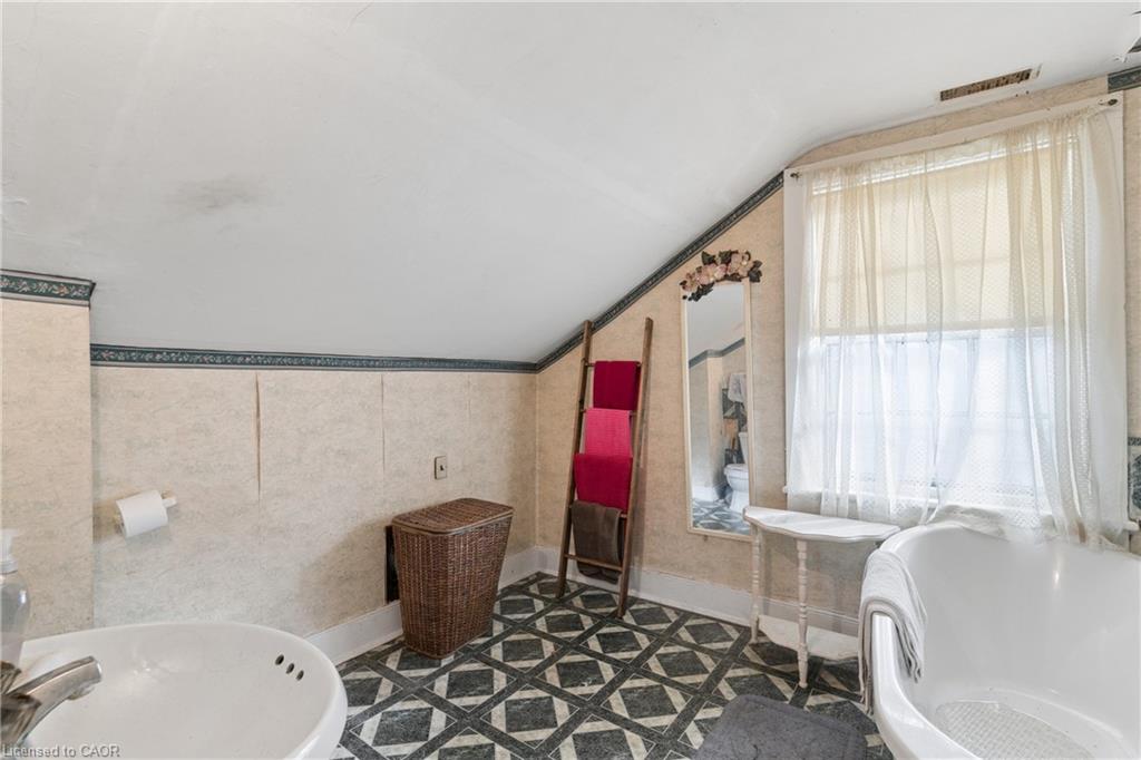 53 Capron Street Property Photo 18