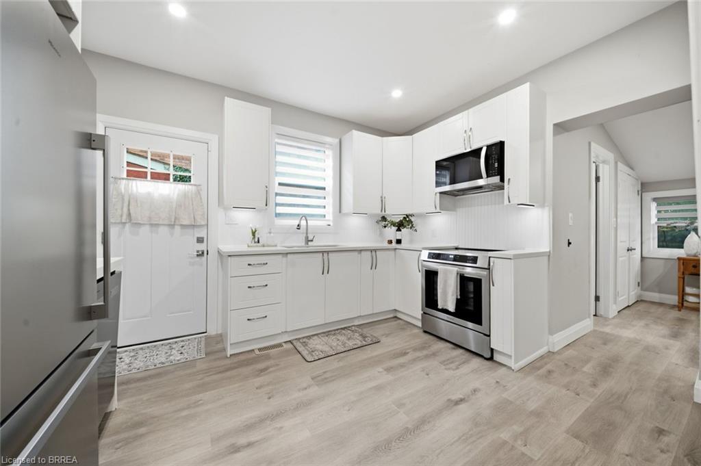 14 Allenby Avenue Property Photo 14