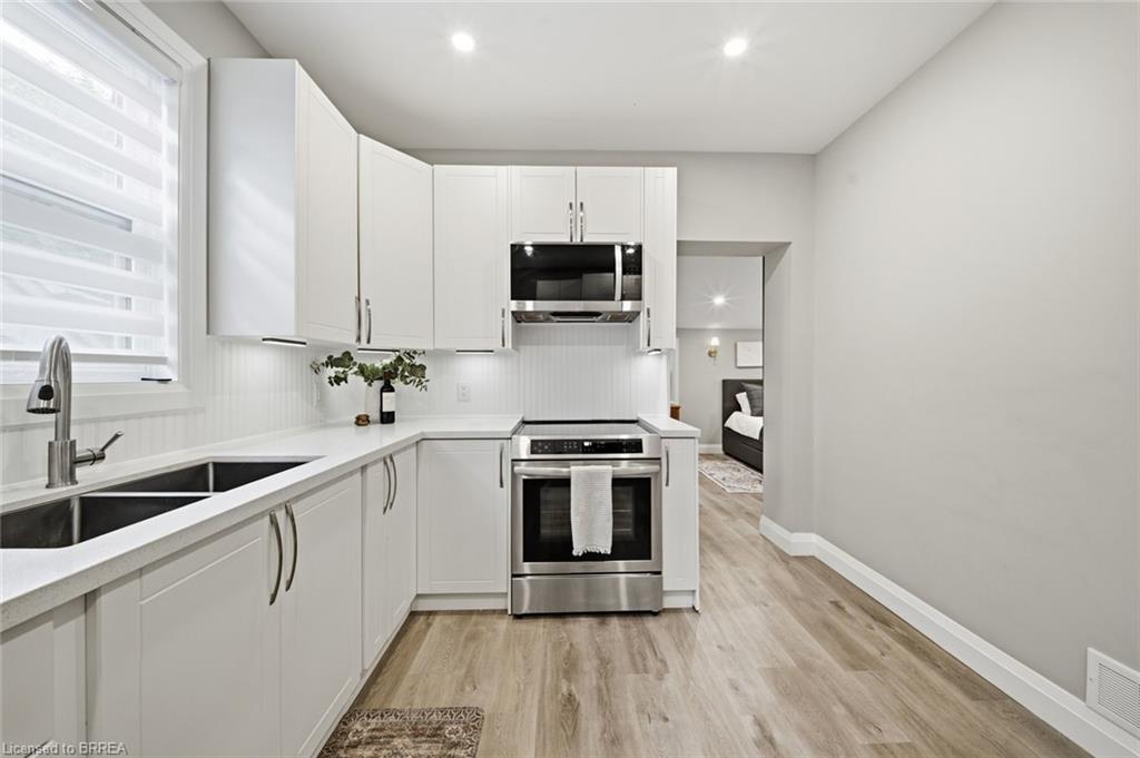 14 Allenby Avenue Property Photo 18