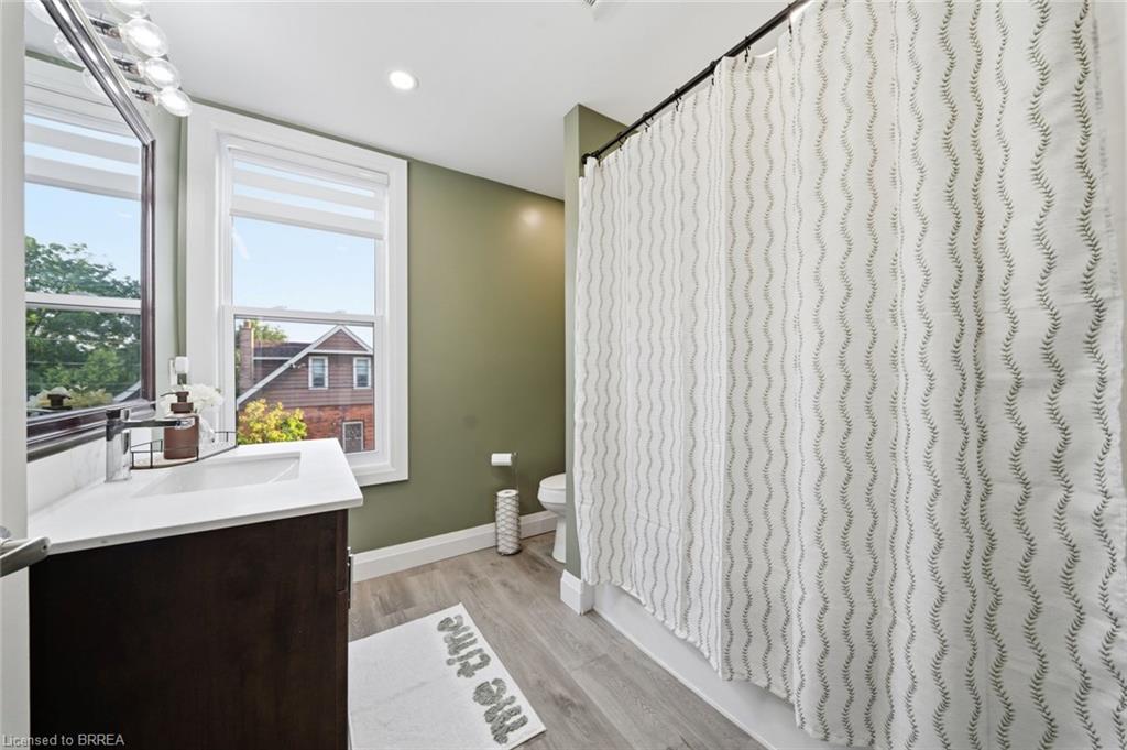 14 Allenby Avenue Property Photo 21