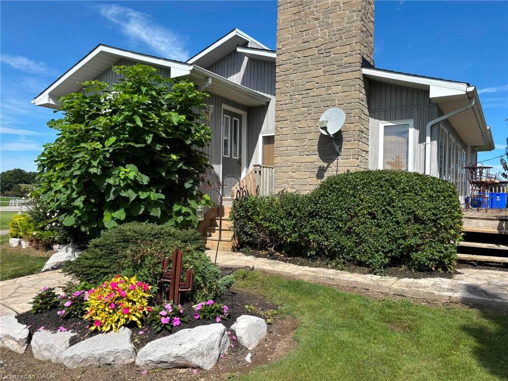5030 Blackheath Road Property Photo 4