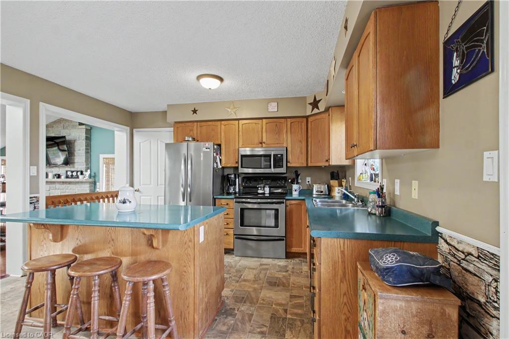 5030 Blackheath Road Property Photo 10