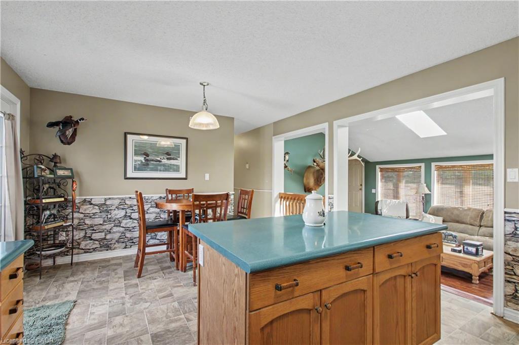 5030 Blackheath Road Property Photo 11