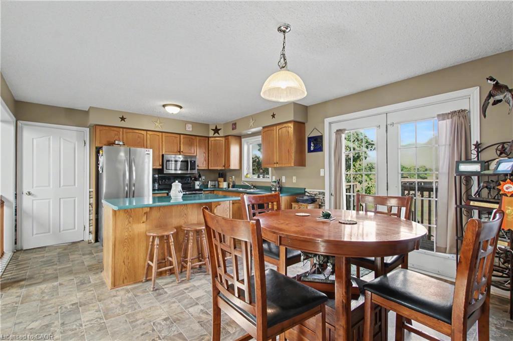 5030 Blackheath Road Property Photo 12