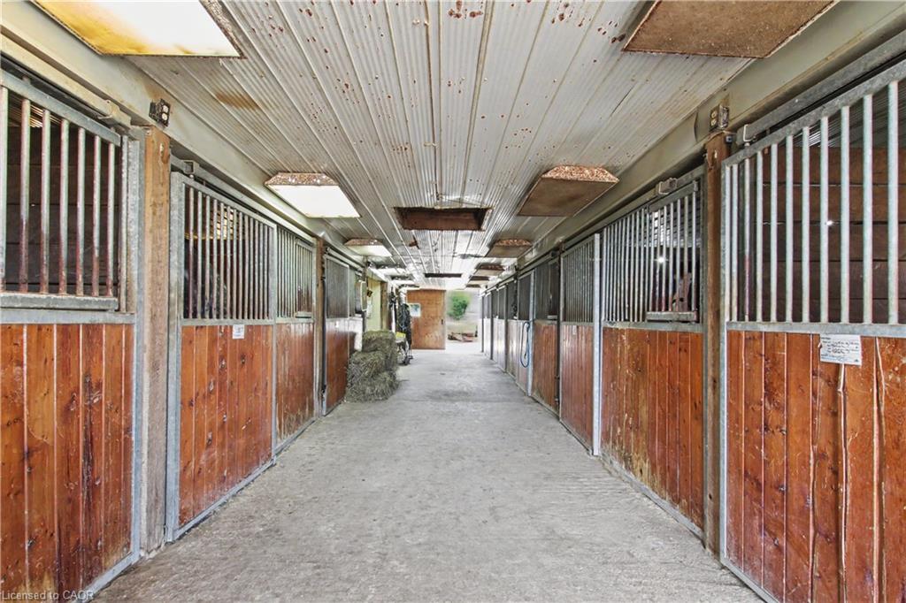5030 Blackheath Road Property Photo 29