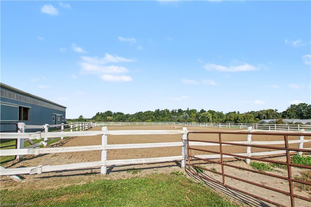 5030 Blackheath Road Property Photo 34