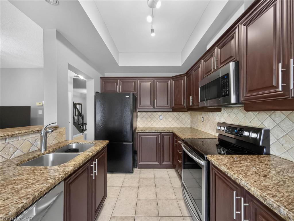 27 Olivia Place Property Photo 10