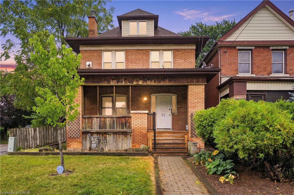 52 Kensington Avenue N