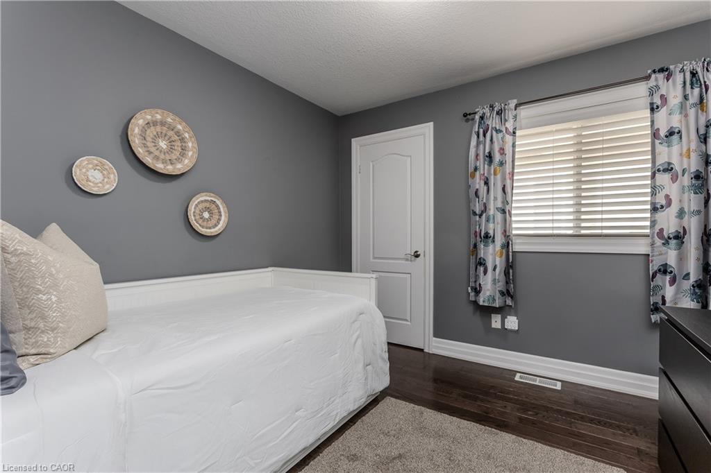 24 Newcastle Court Property Photo 20