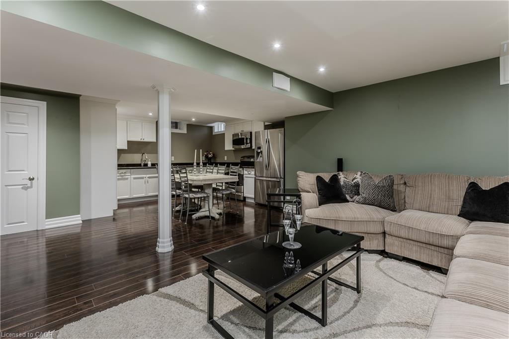 24 Newcastle Court Property Photo 25