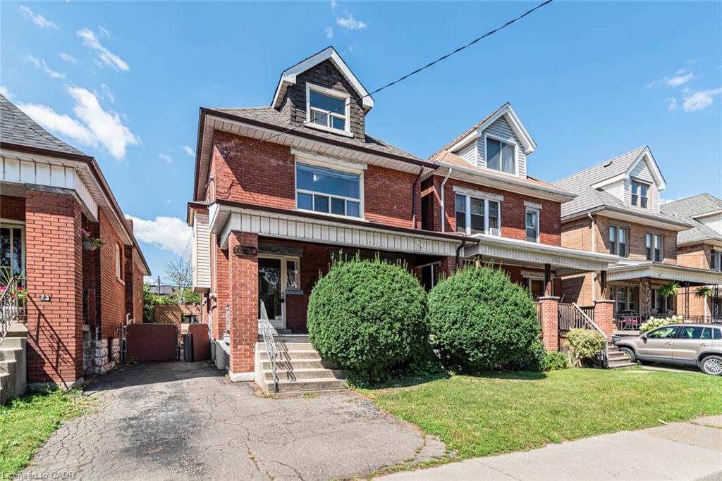 75 Kensington Avenue N Property Photo 1