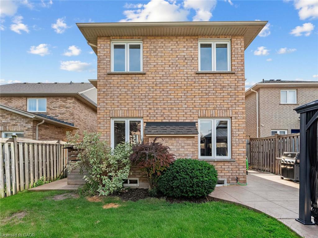 491 Willmott Crescent Property Photo 34