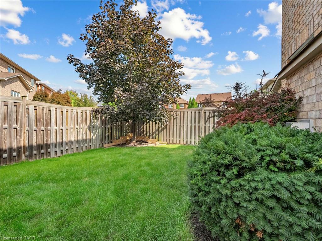 491 Willmott Crescent Property Photo 36
