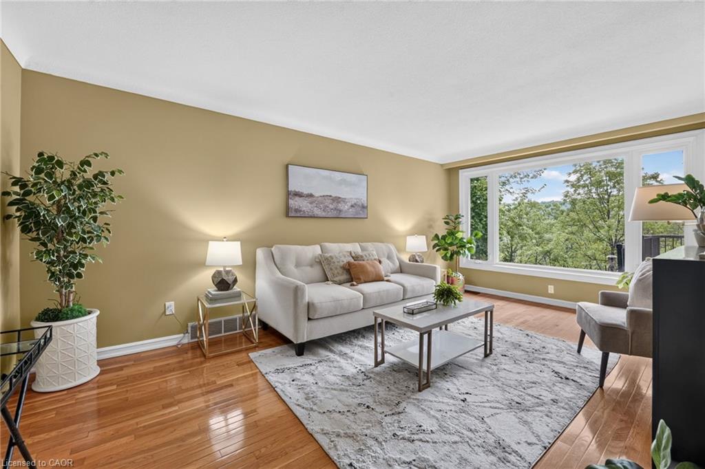 16 Elk Street Property Photo 8