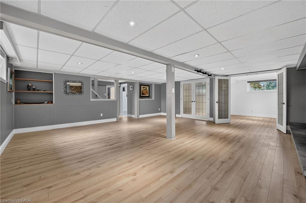 16 Elk Street Property Photo 31