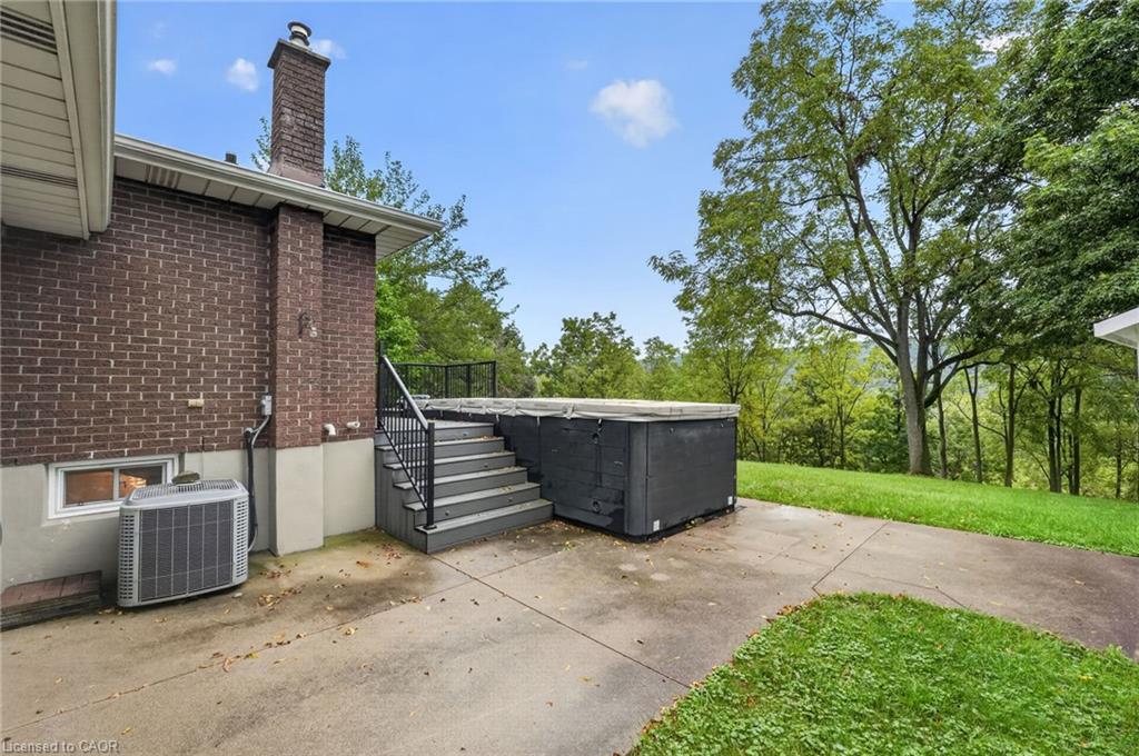 16 Elk Street Property Photo 37