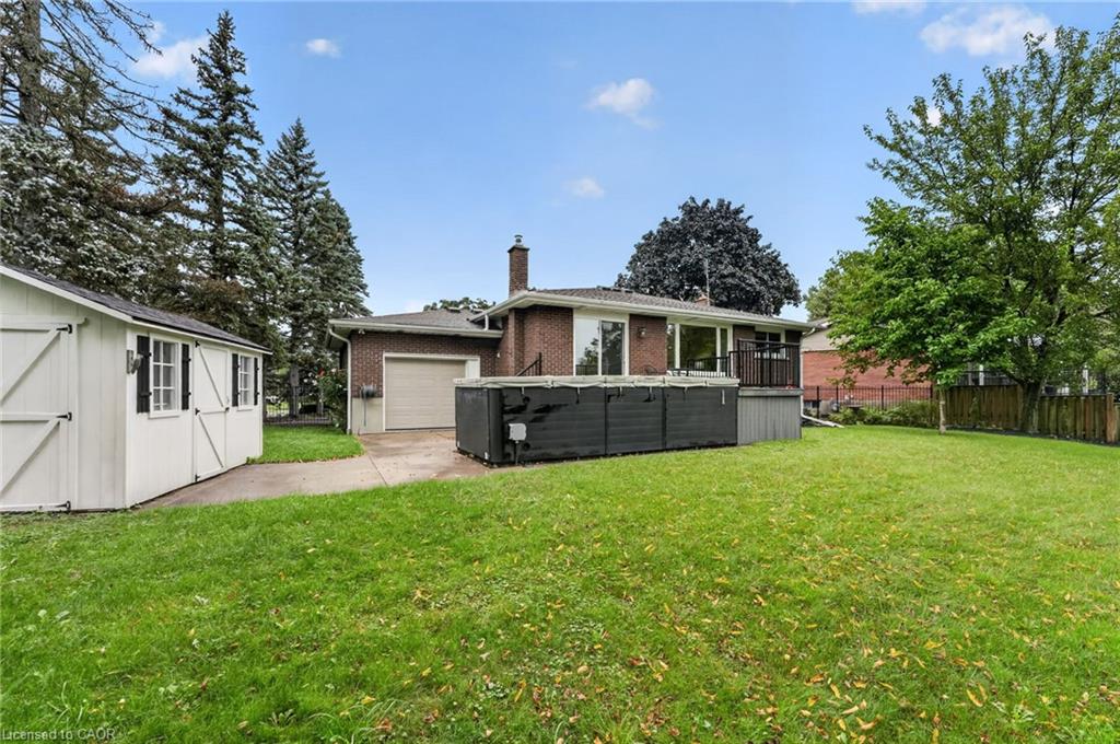 16 Elk Street Property Photo 41