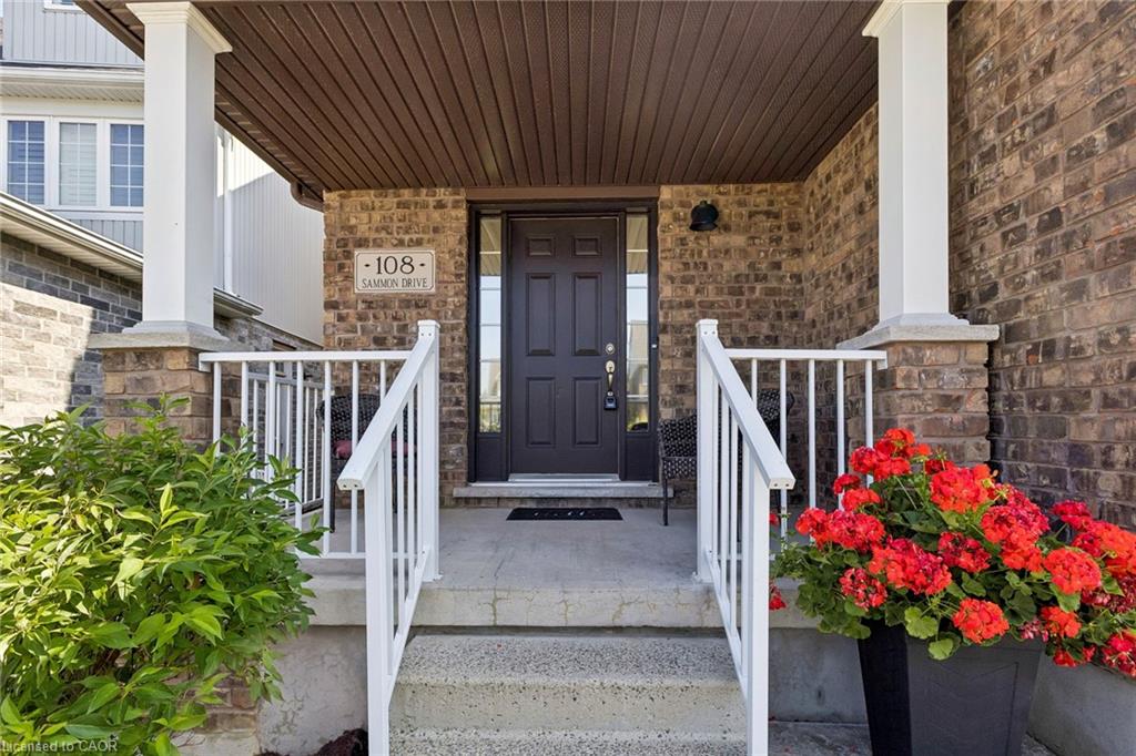 108 Sammon Drive Property Photo 3