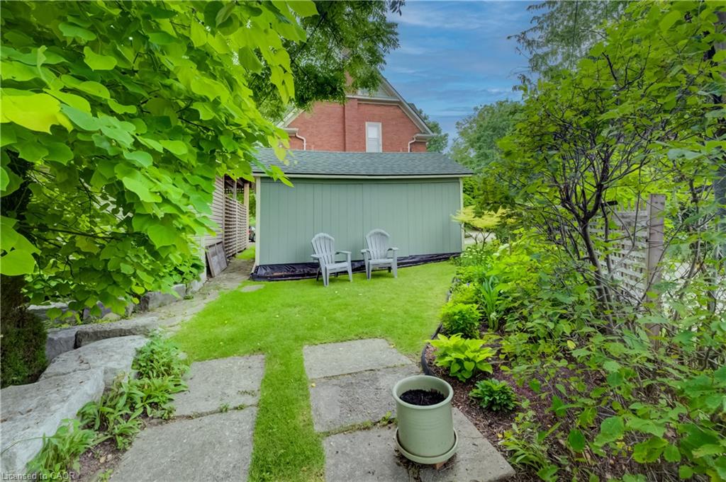 46 Ellen Street W Property Photo 40